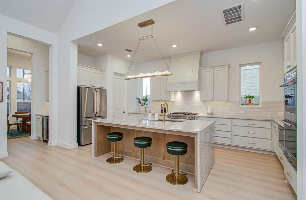 Cliffside Modern — mountain view
